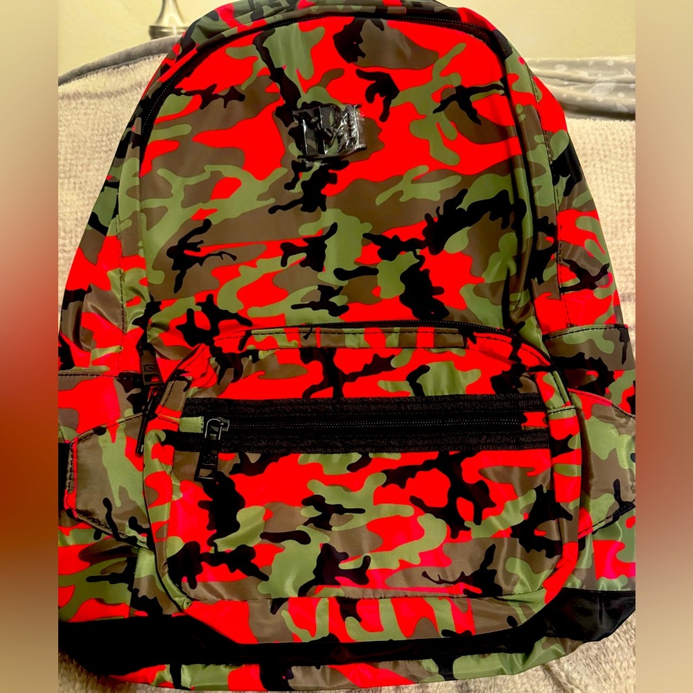 NWT Badgley Mischka Pink Camo Backpack